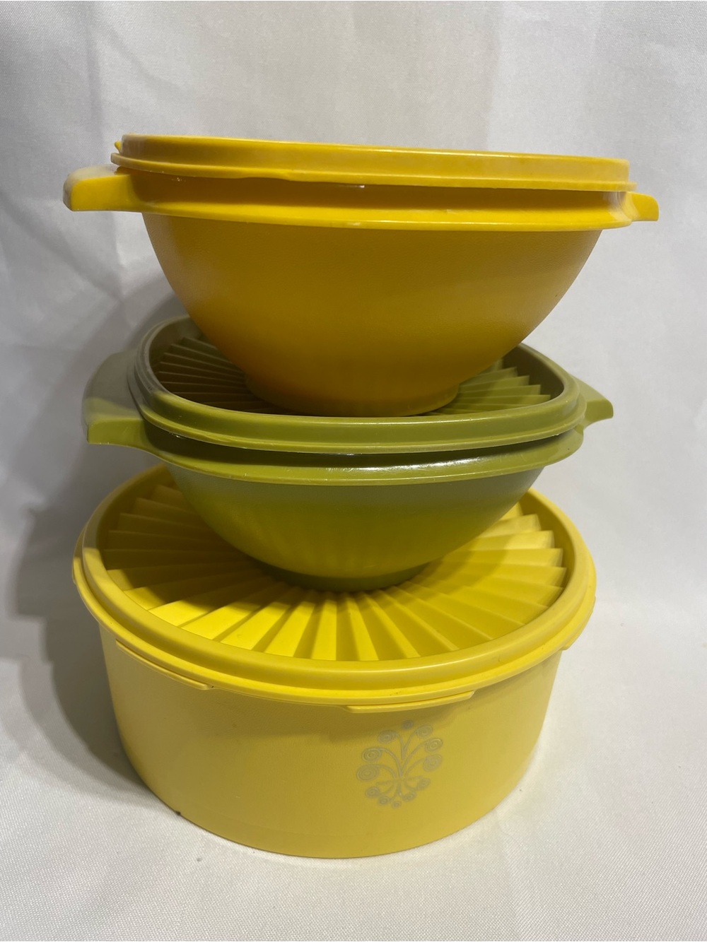 Lot of 3 VINTAGE Tupperware Containers, 2 smaller with Squared Lid & 1 Canister